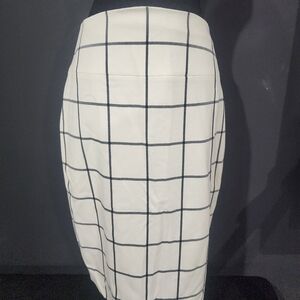 White and Black Grid Pattern Skirt